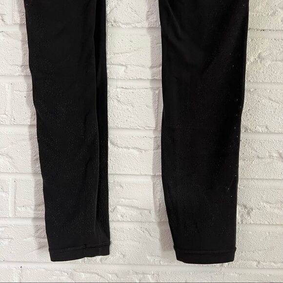 🚨4/$25 ATHLETA Black Revelation Laser Cut Powervita 7/8 Legging Size XXS - Picture 6 of 7